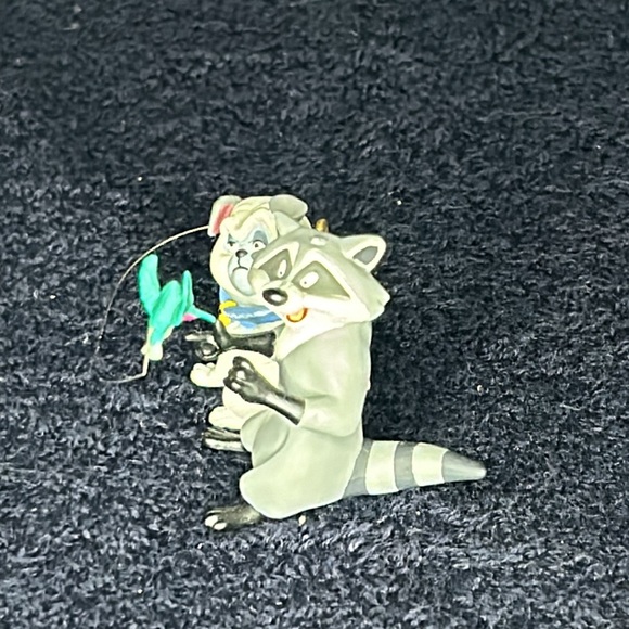 Disney’s “Pocahontas Collection” by Hallmark. 4 ornaments, complete nearly new - Picture 9 of 10